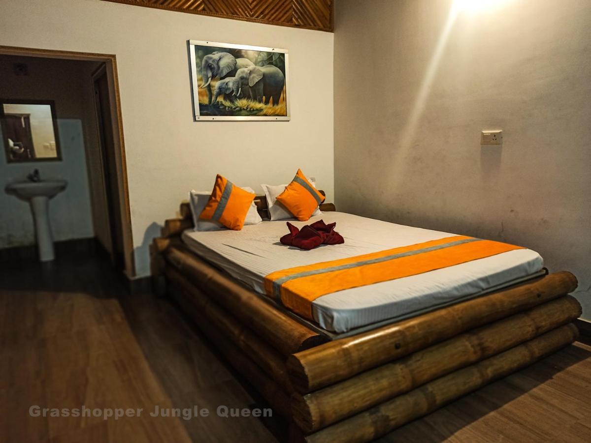 Grasshopper Jungle Queen Resort Chālsa Екстериор снимка